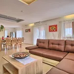 Villa Stokovci