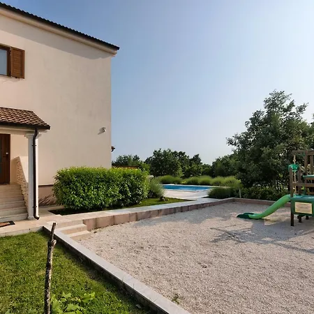 Villa Stokovci 빌라